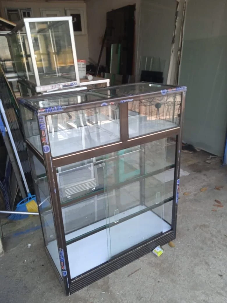 Etalase kaca aluminium custom JAYA MANDIRI